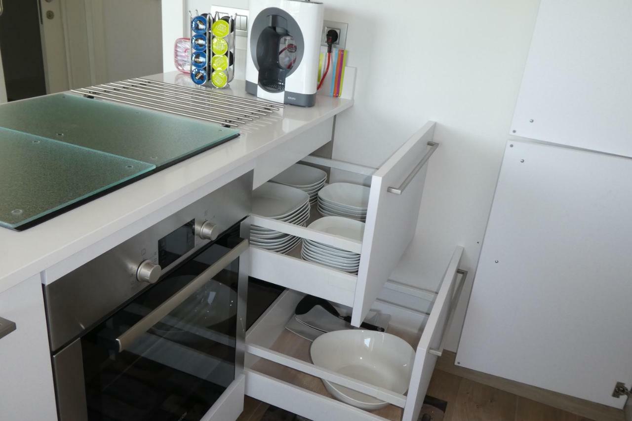 Appartement Plage Salata Rosas Bagian luar foto
