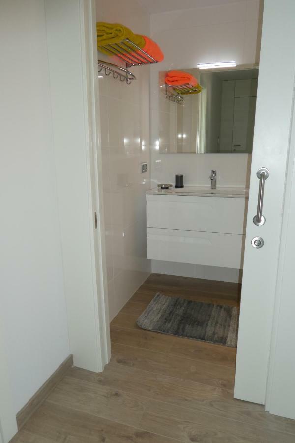 Appartement Plage Salata Rosas Bagian luar foto